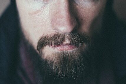 peppermint oil for beard growth man g86ca5db82 640 edited