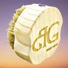 grooved pocket beard brush removebg preview 1